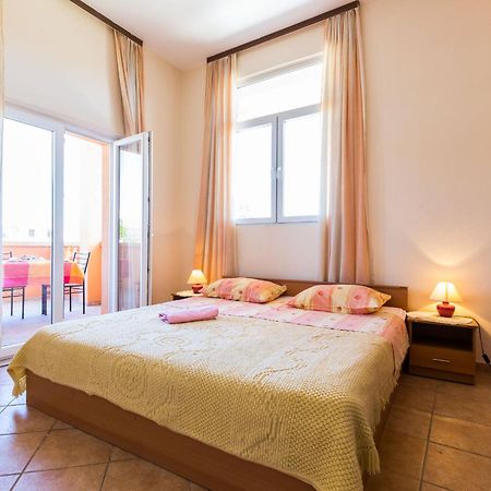 Apartments Angelina Sukošan エクステリア 写真