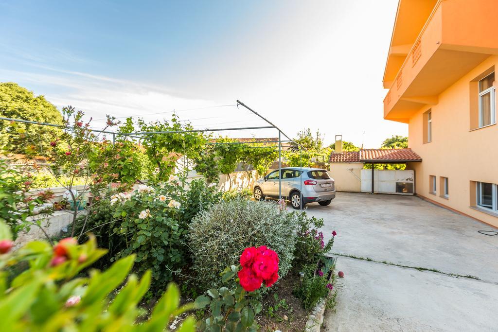 Apartments Angelina Sukošan エクステリア 写真