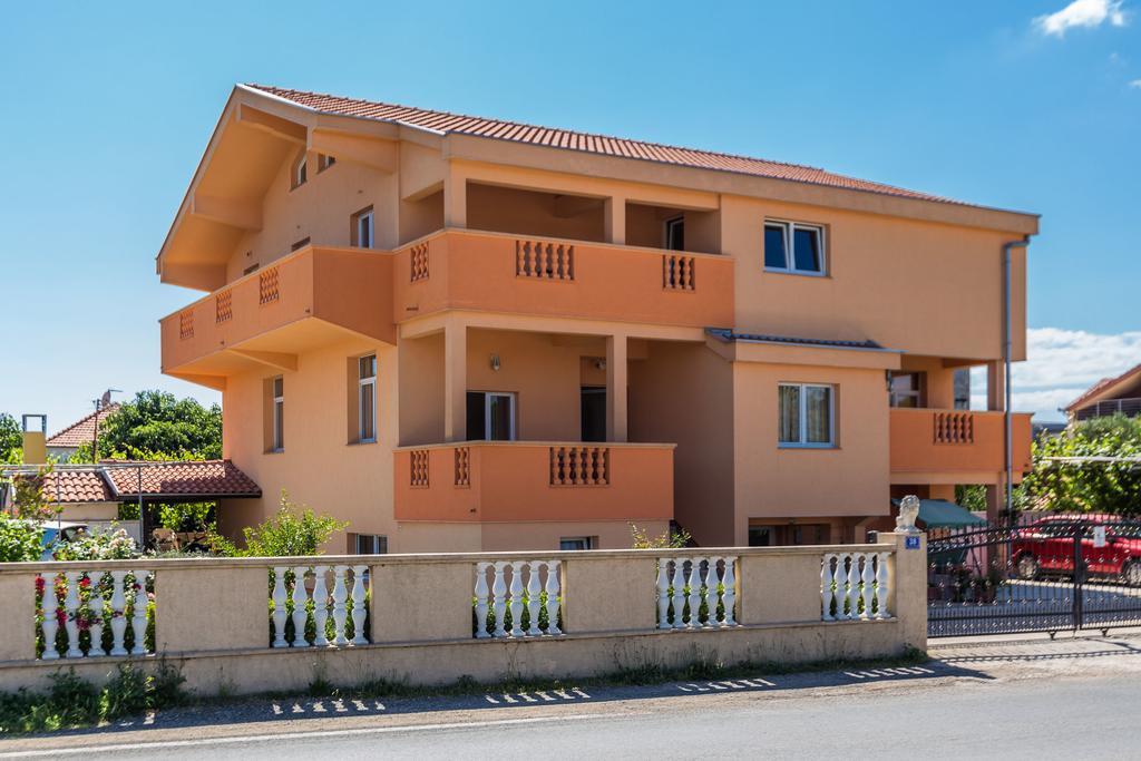 Apartments Angelina Sukošan エクステリア 写真