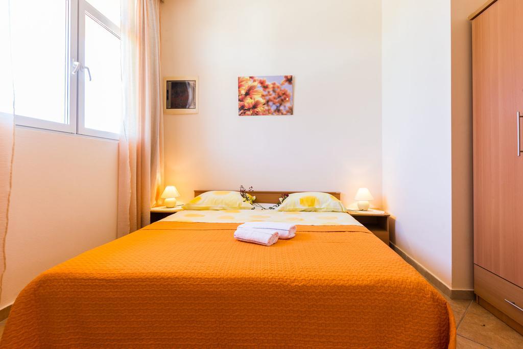 Apartments Angelina Sukošan エクステリア 写真