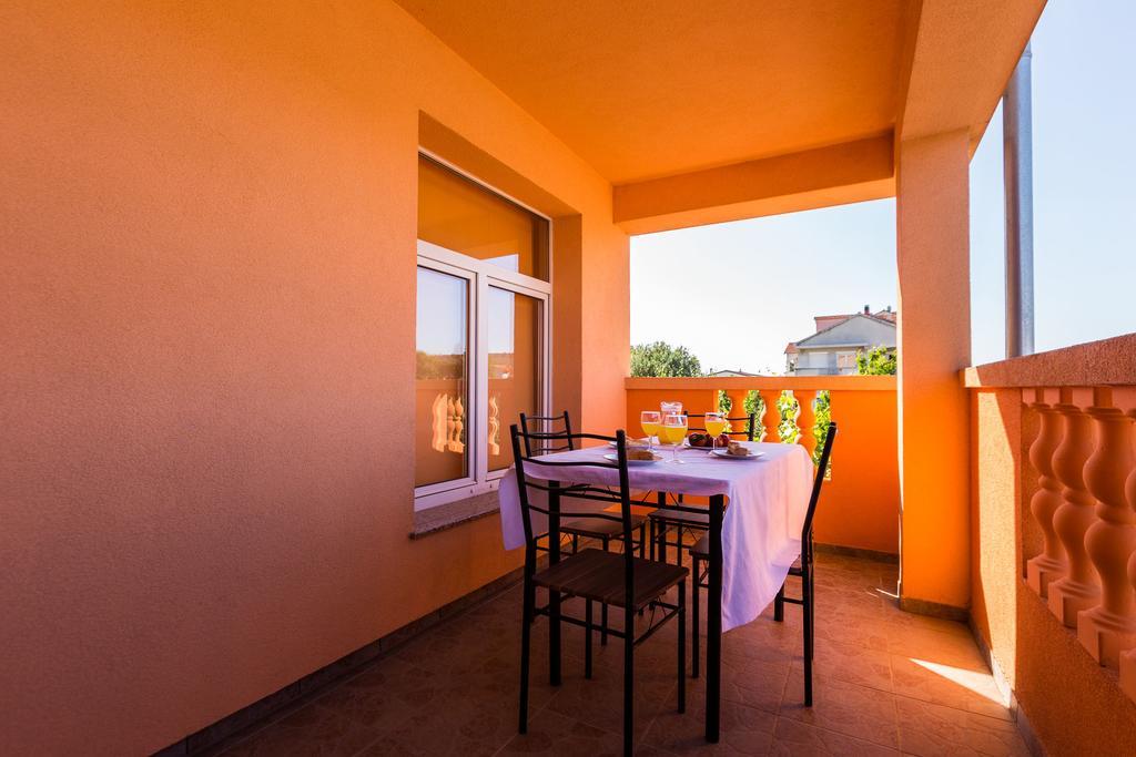 Apartments Angelina Sukošan エクステリア 写真