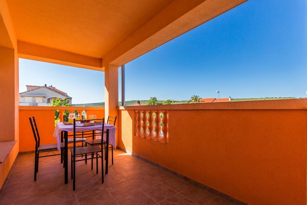 Apartments Angelina Sukošan エクステリア 写真