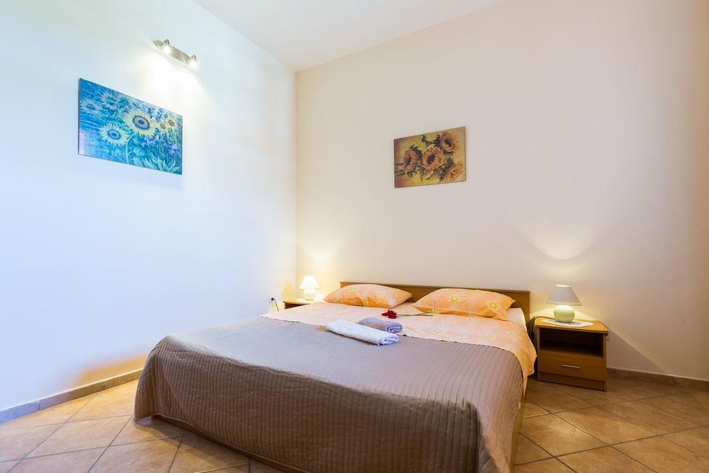 Apartments Angelina Sukošan エクステリア 写真