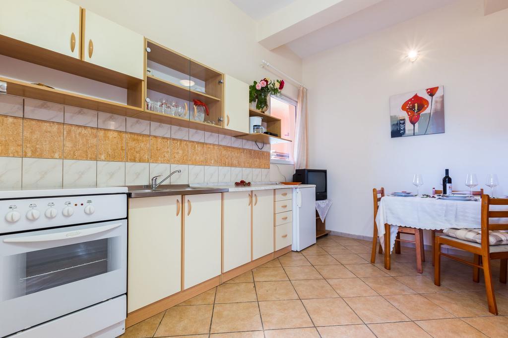 Apartments Angelina Sukošan エクステリア 写真